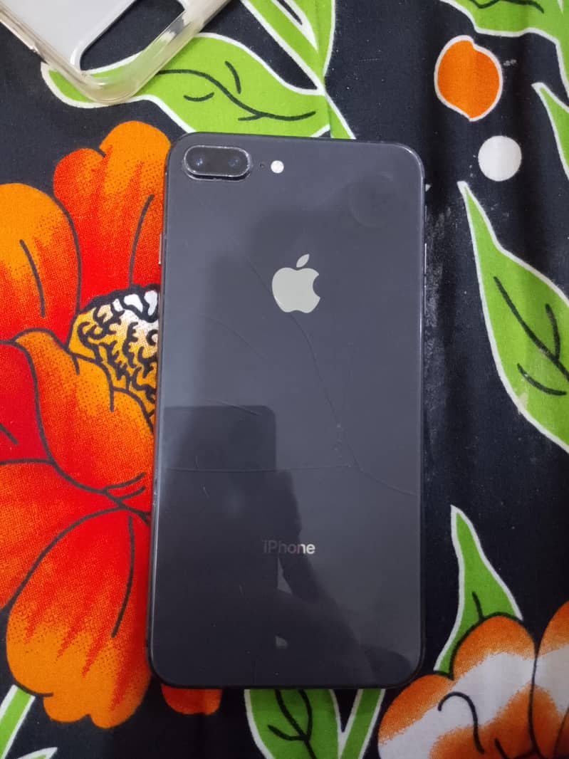 Apple iPhone 8 Plus 0