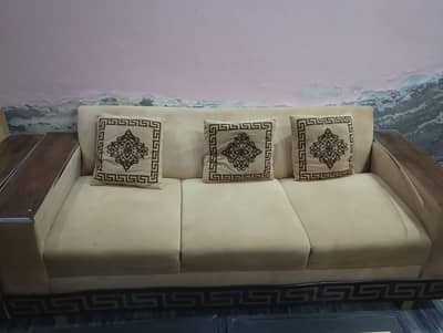 Cream Colored Sofa Set