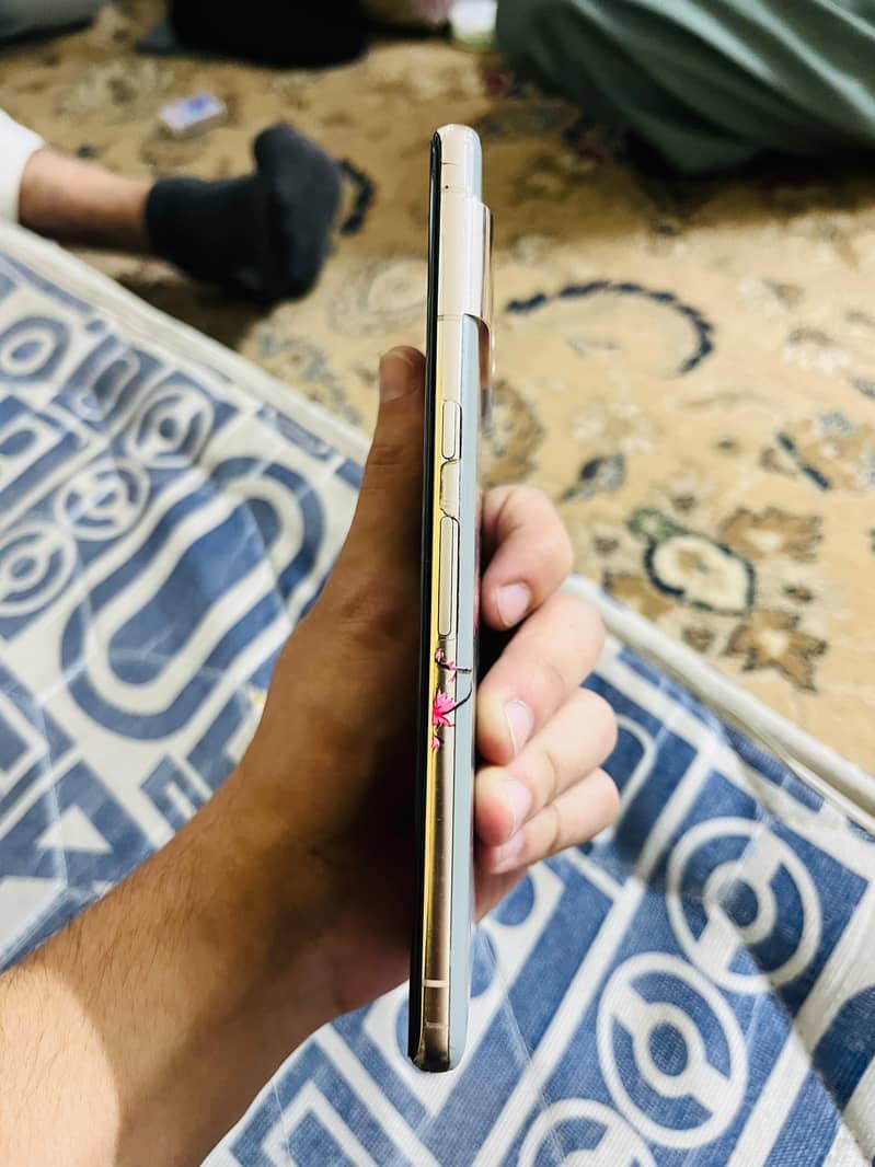 Google Pixel 7 Pro 2