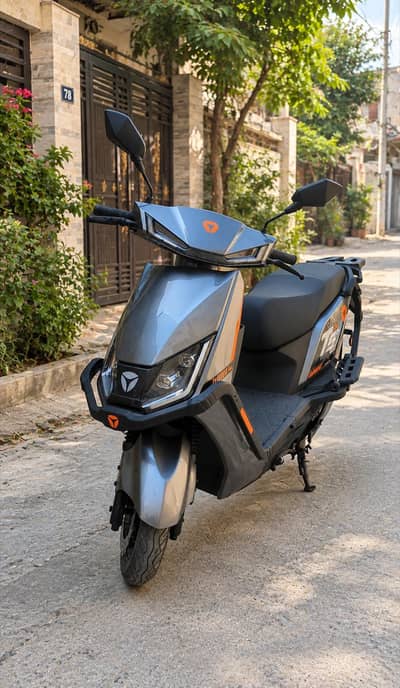 yadea t5l sale 700km use 4 Years warranty whstapp 03188100390