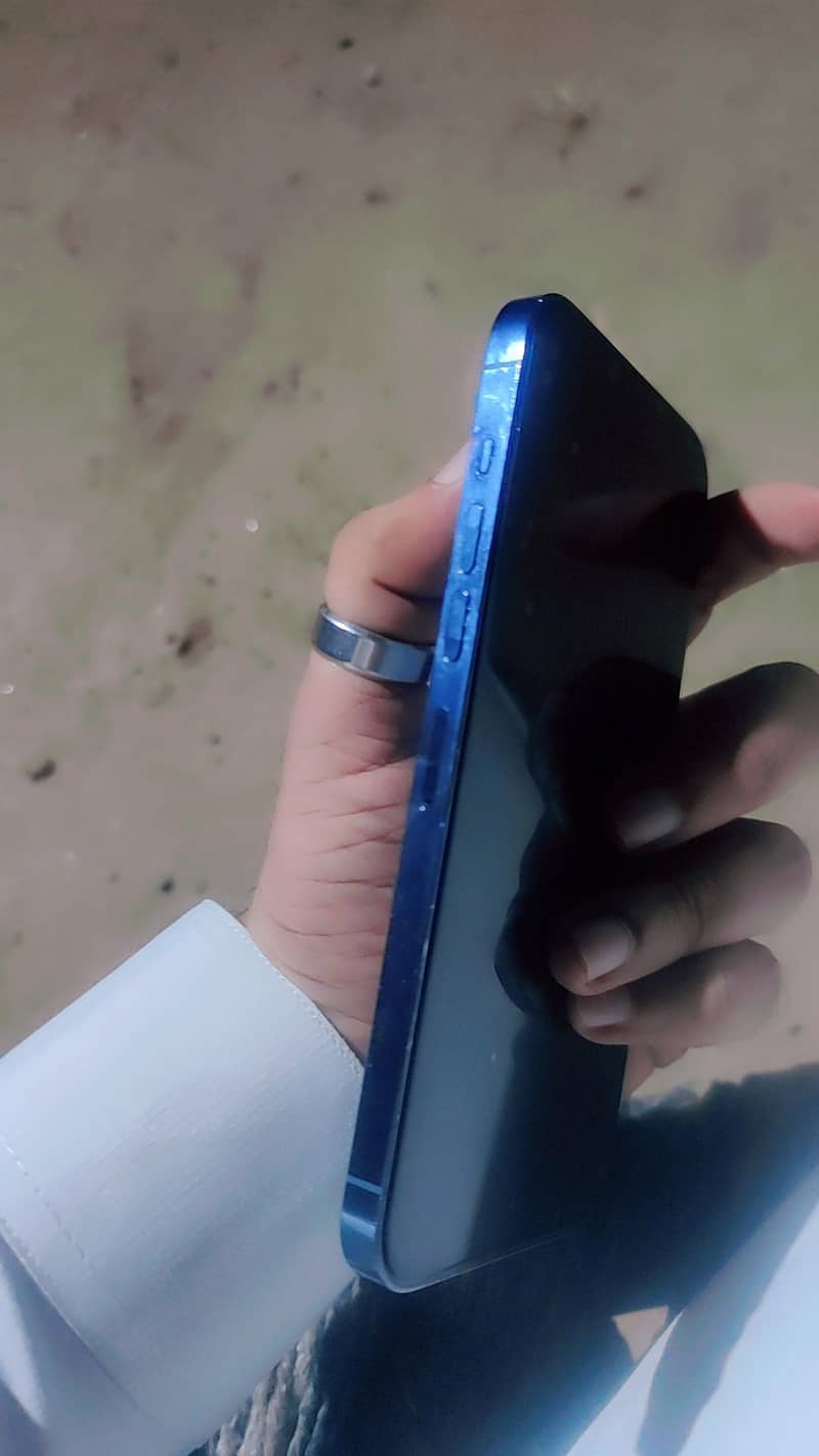Apple iPhone 13 Pro Max 2