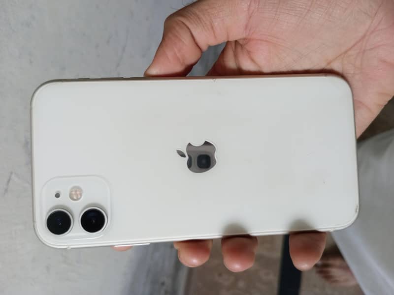 Apple iPhone 11 7