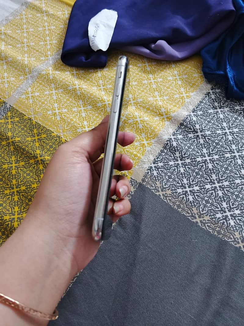Apple iPhone X 1