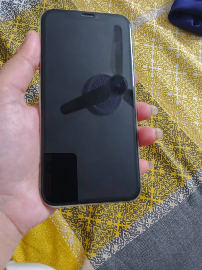 Apple iPhone X 3