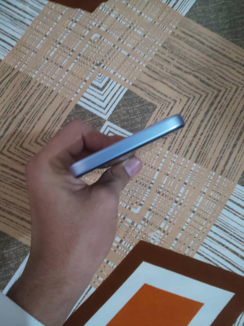 OPPO A6k 4