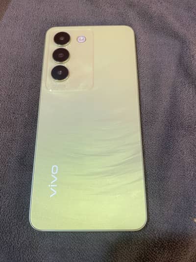 Vivo Y100(8/256) ram with box and charger display fingerprint