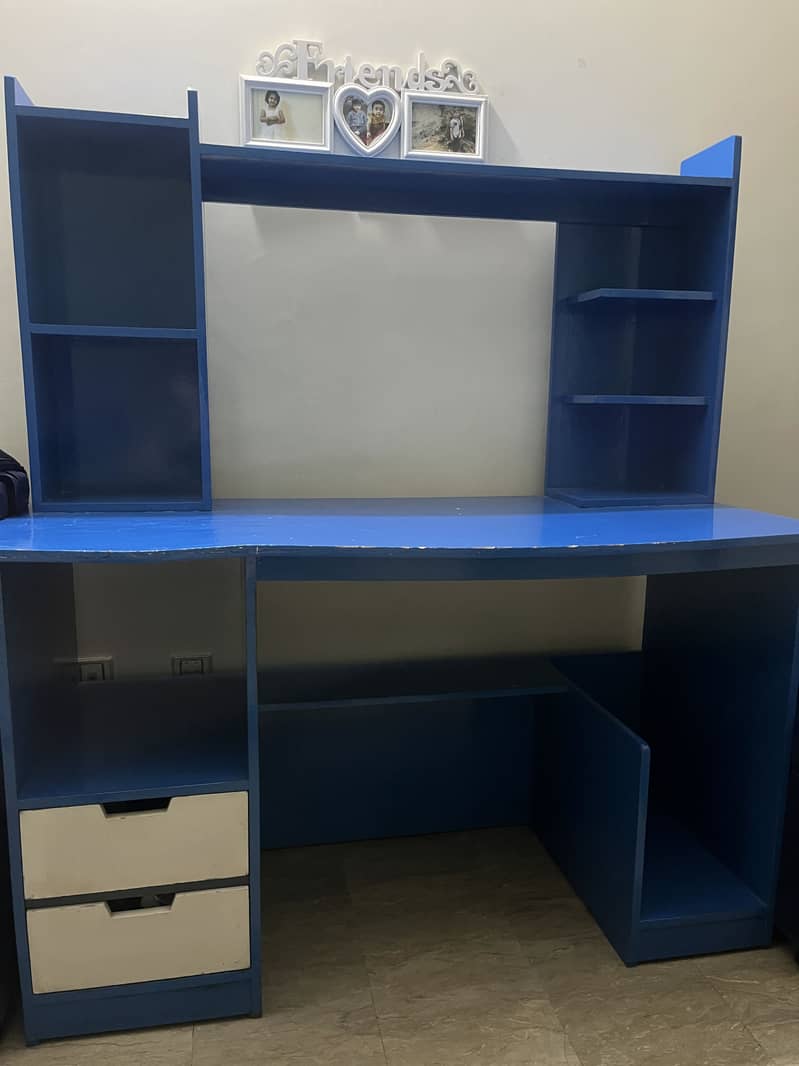 Study table 1
