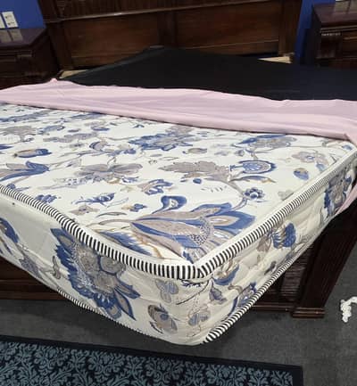 Matress king sized bed
