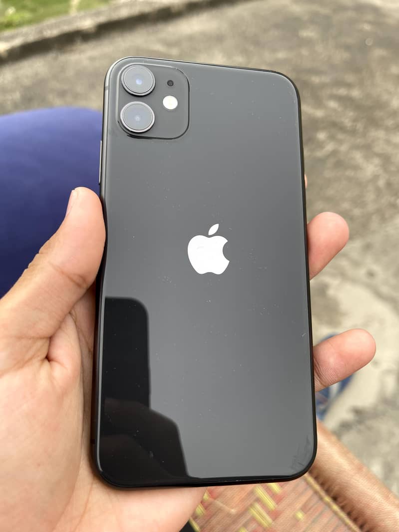 Apple iPhone 11 4