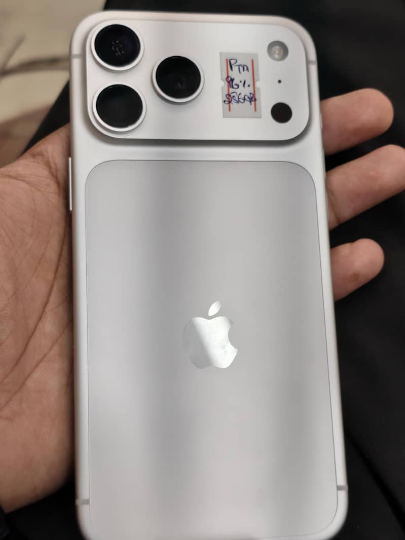 Apple iPhone 17 Pro Max 0