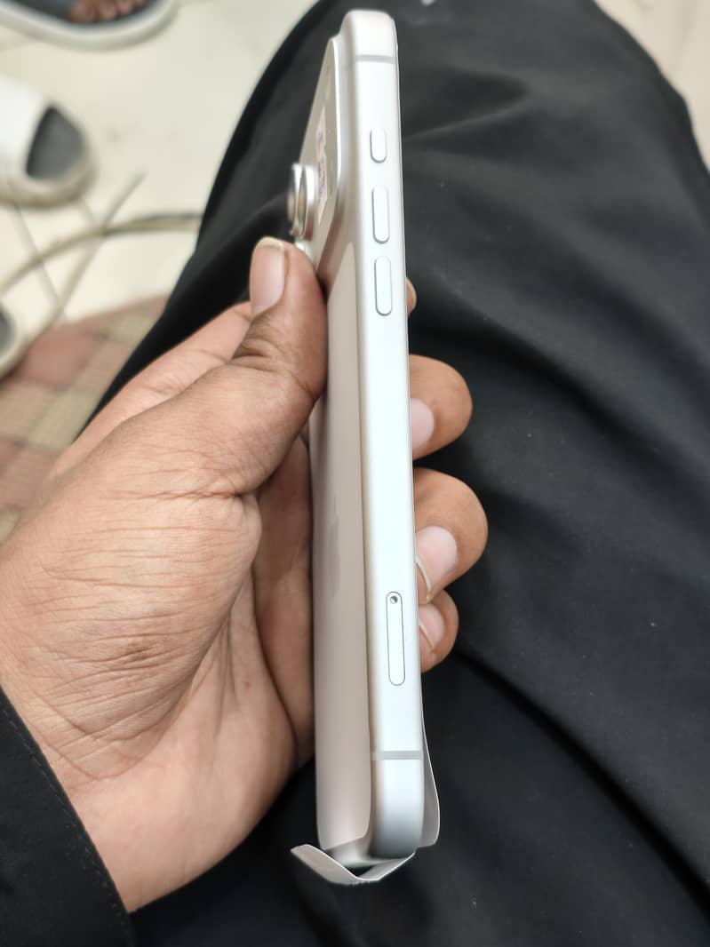 Apple iPhone 17 Pro Max 2