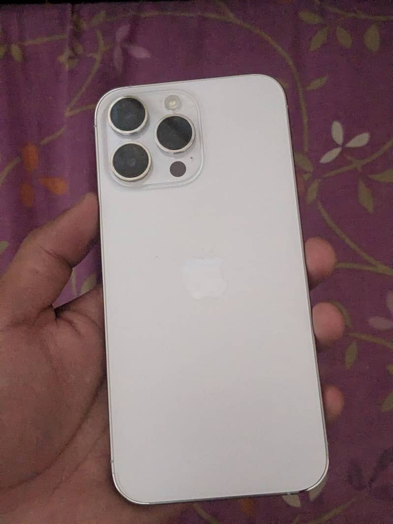 Apple iPhone 14 Pro Max 3