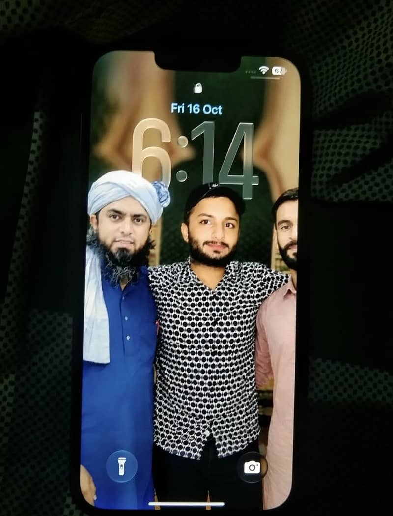 Apple iPhone 13 0