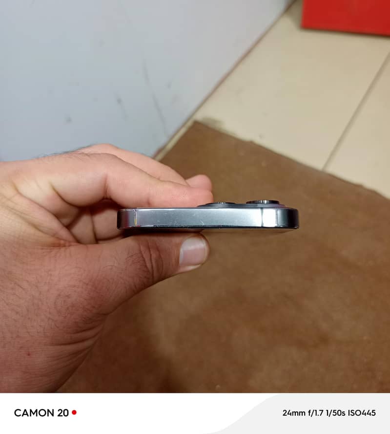 Apple iPhone 13 Pro 2