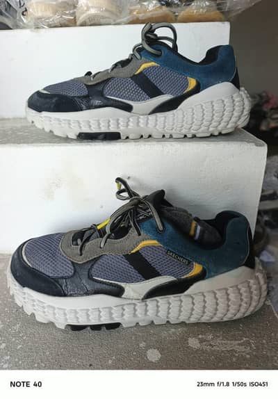 10 namber برانڈ (Brand): Skechers (اسکیچرز