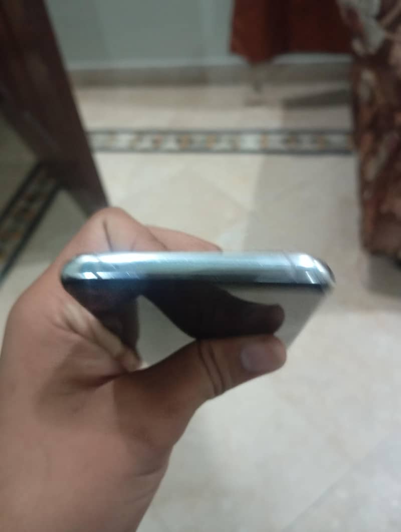 One Plus 8T 4
