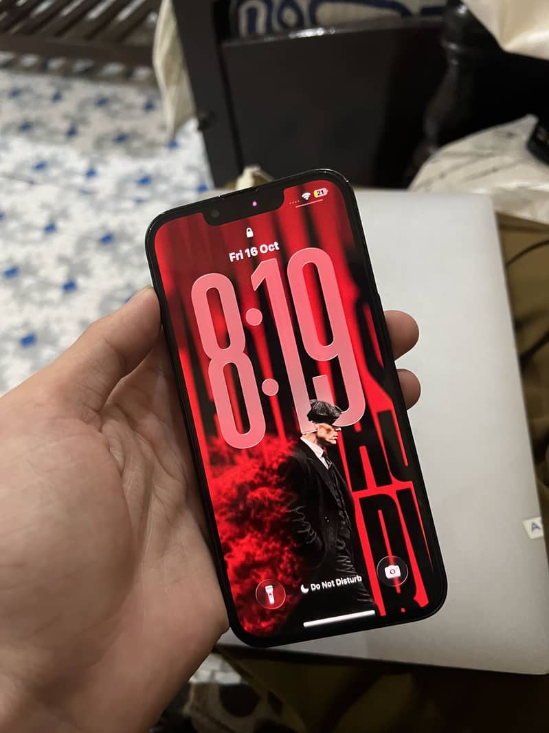 Apple iPhone 13 2