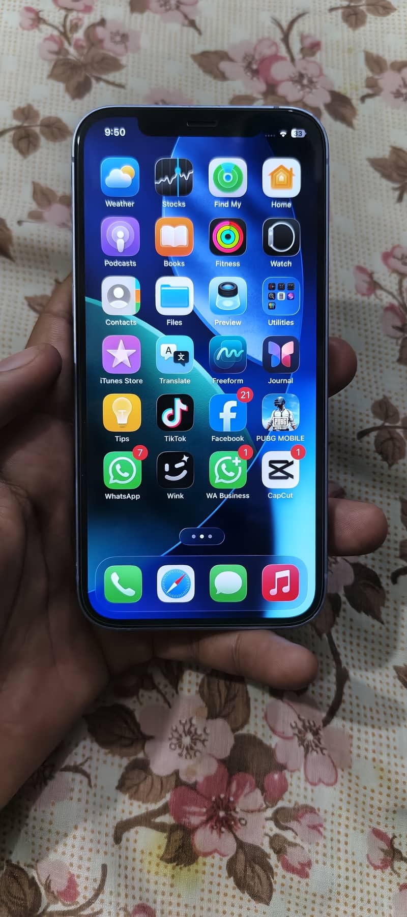 Apple iPhone 12 3
