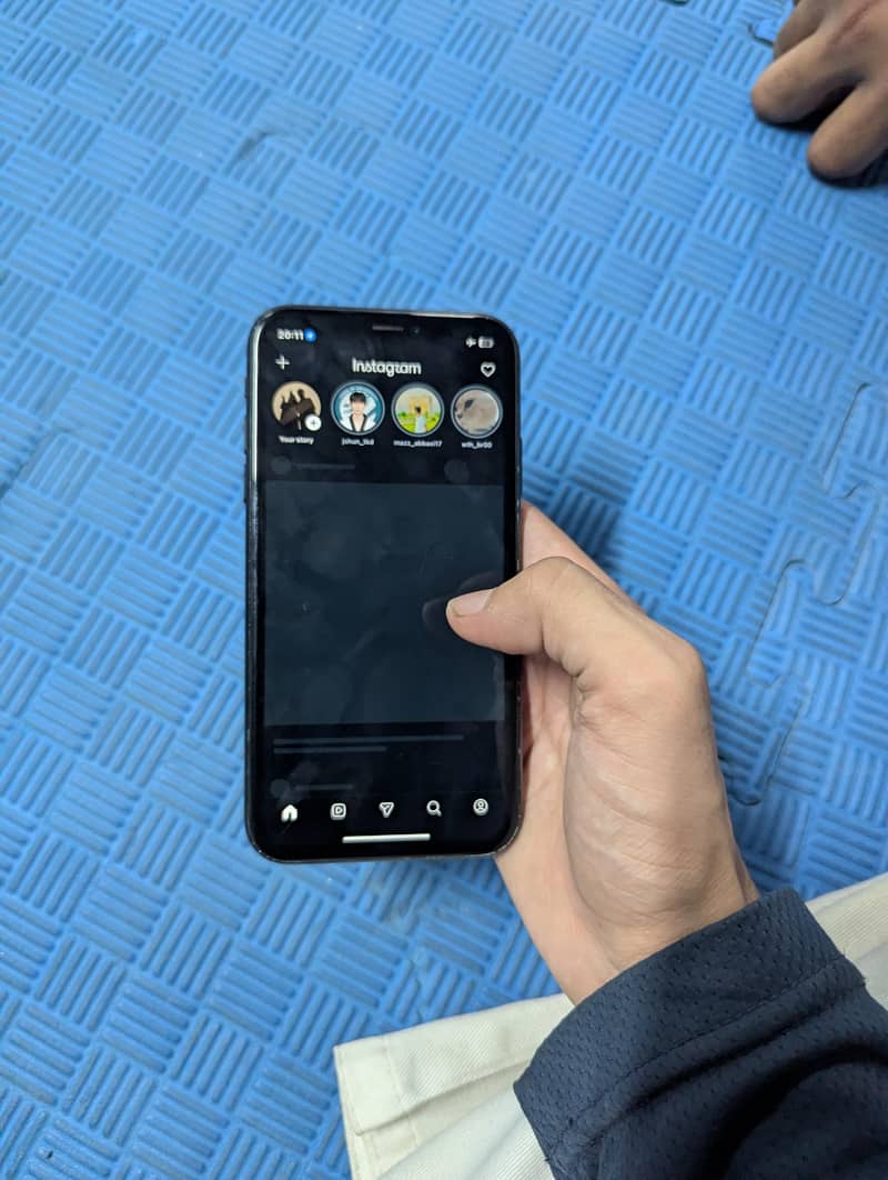 Apple iPhone XR 5