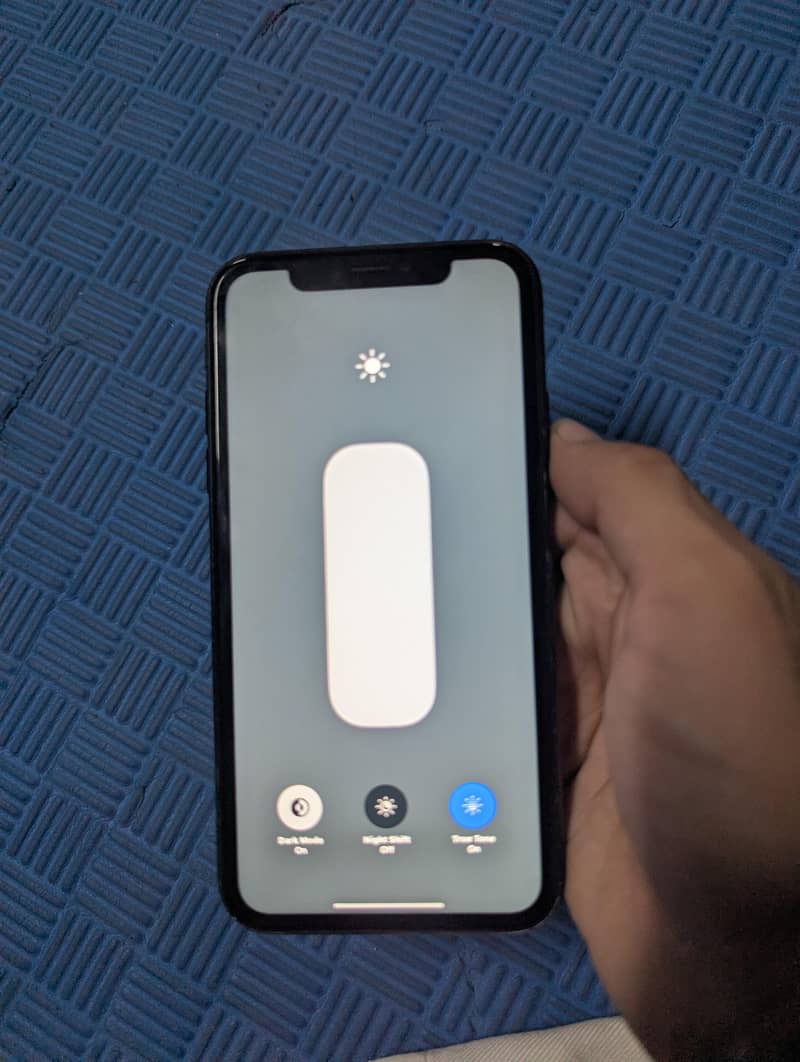 Apple iPhone XR 6