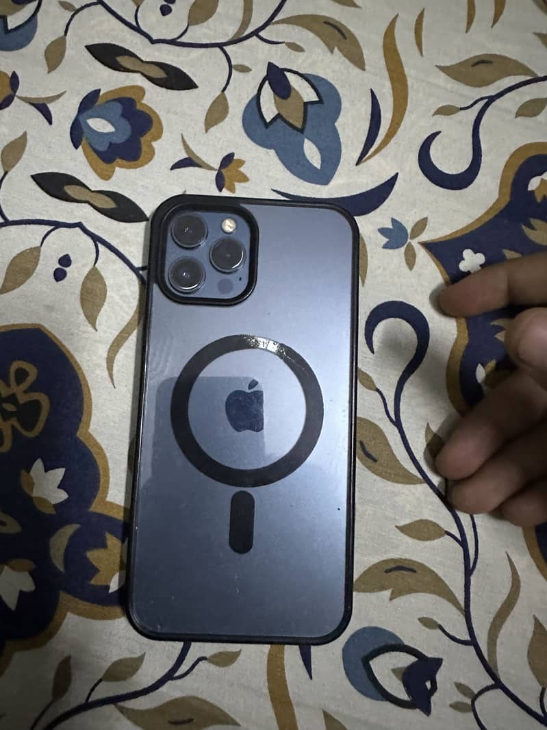 Apple iPhone 12 Pro Max 4