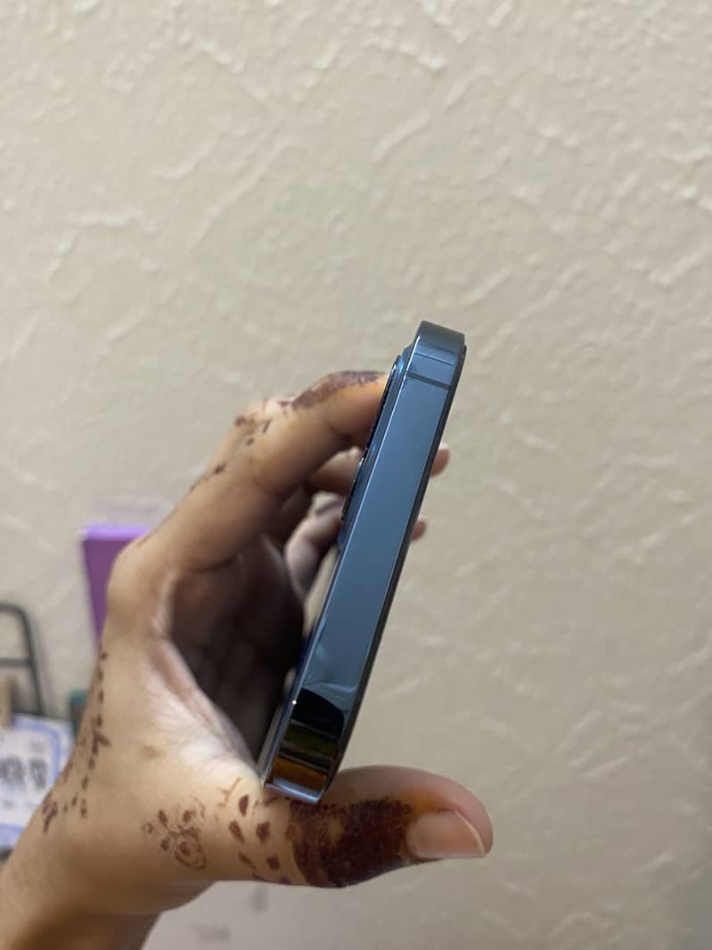 Apple iPhone 12 Pro 4