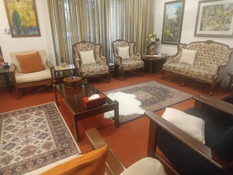 sofa sets and single sofain excellent condition.  DHA 10