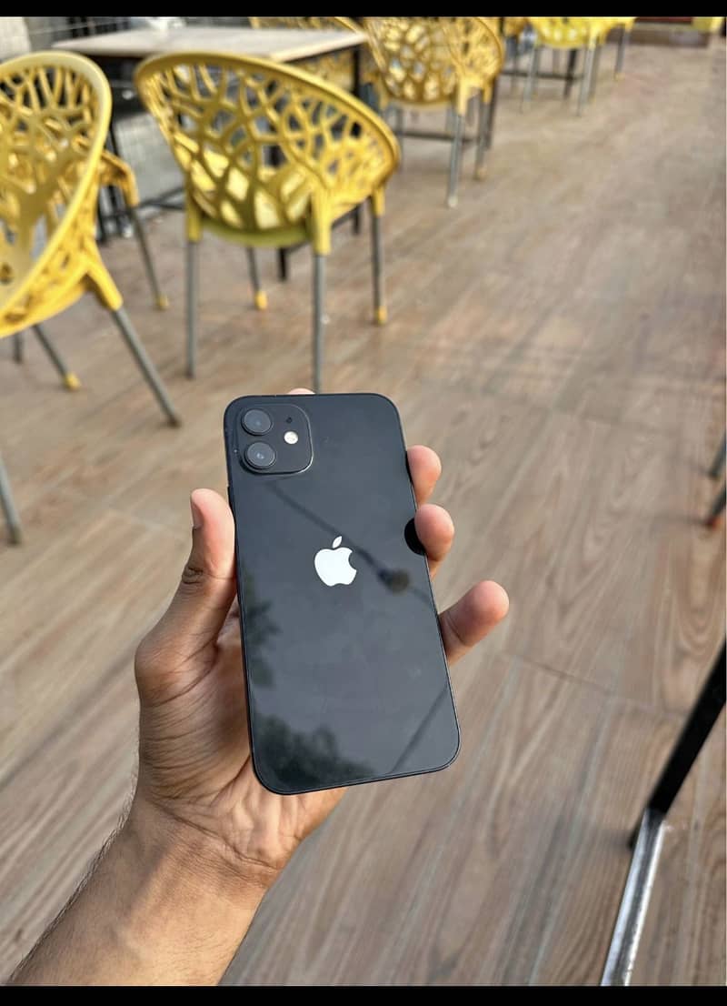 Apple iPhone 12 0