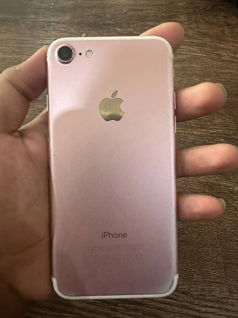 Apple iPhone 7 0