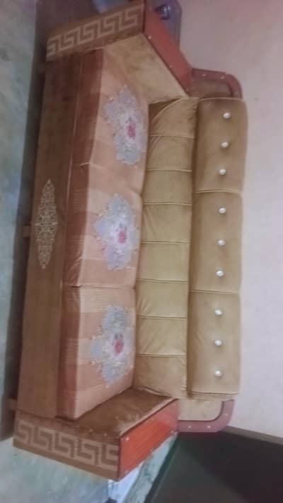 6 month used sofa set
