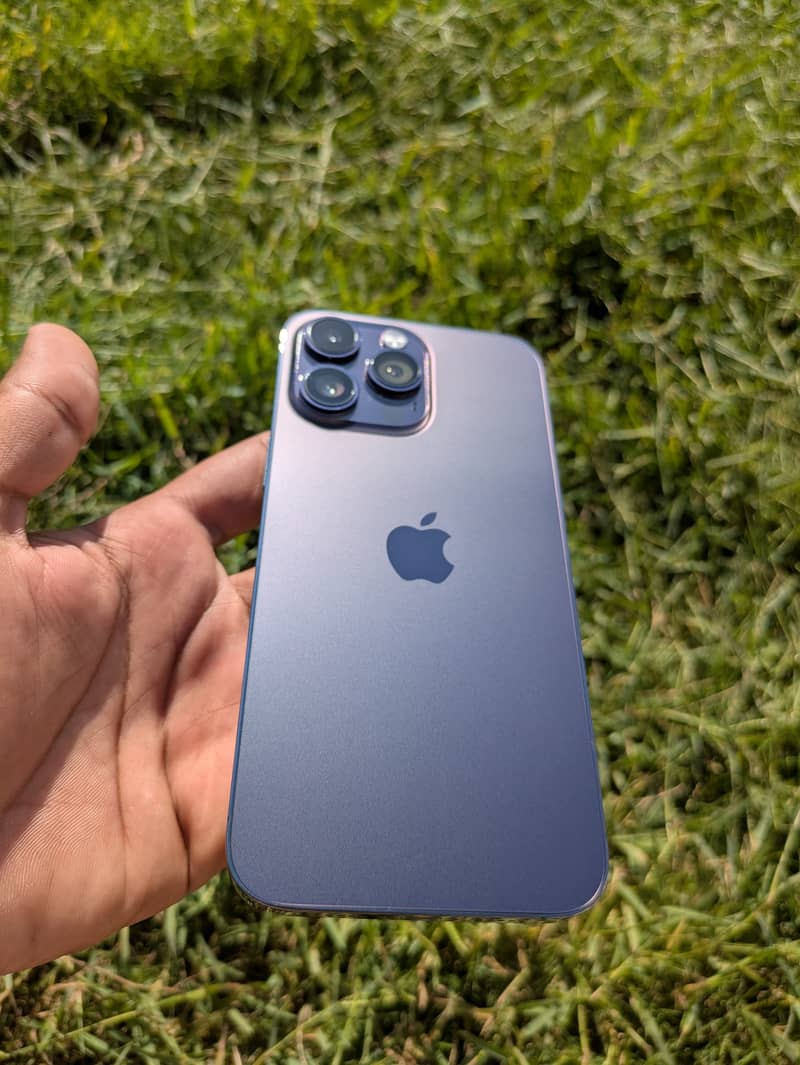 Apple iPhone 14 Pro Max 0