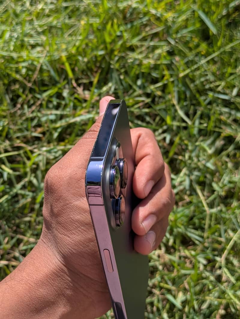 Apple iPhone 14 Pro Max 4