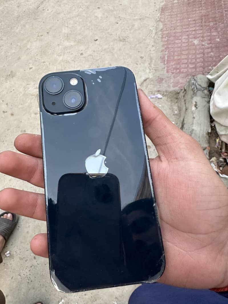 Apple iPhone 13 2