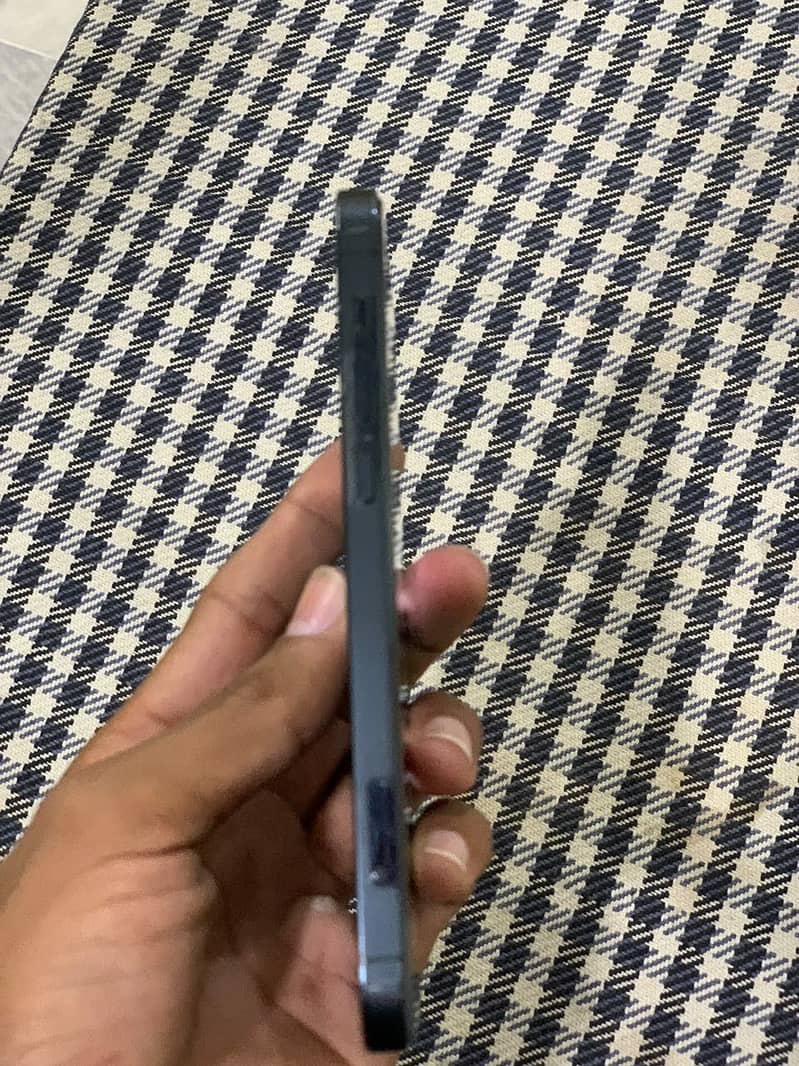 Apple iPhone 12 Pro 2