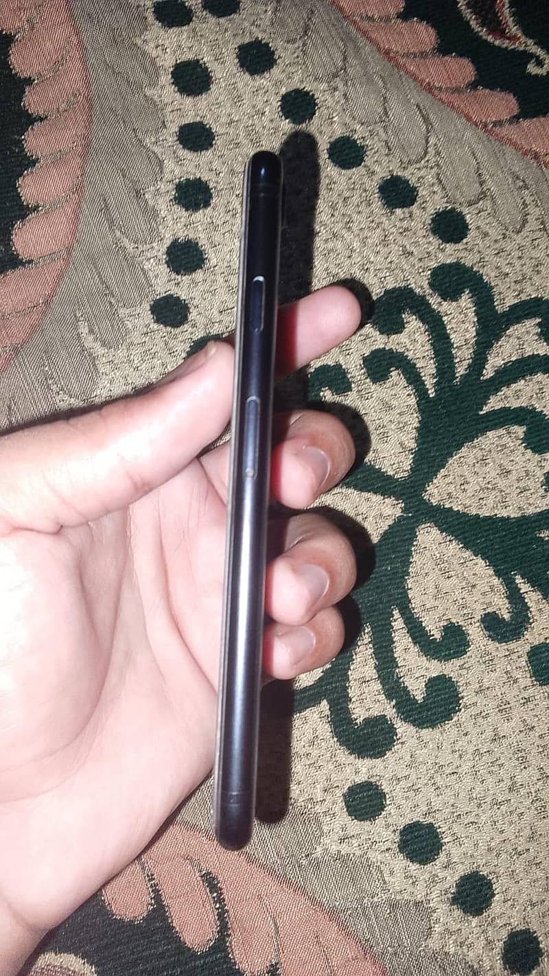 Apple iPhone SE 0
