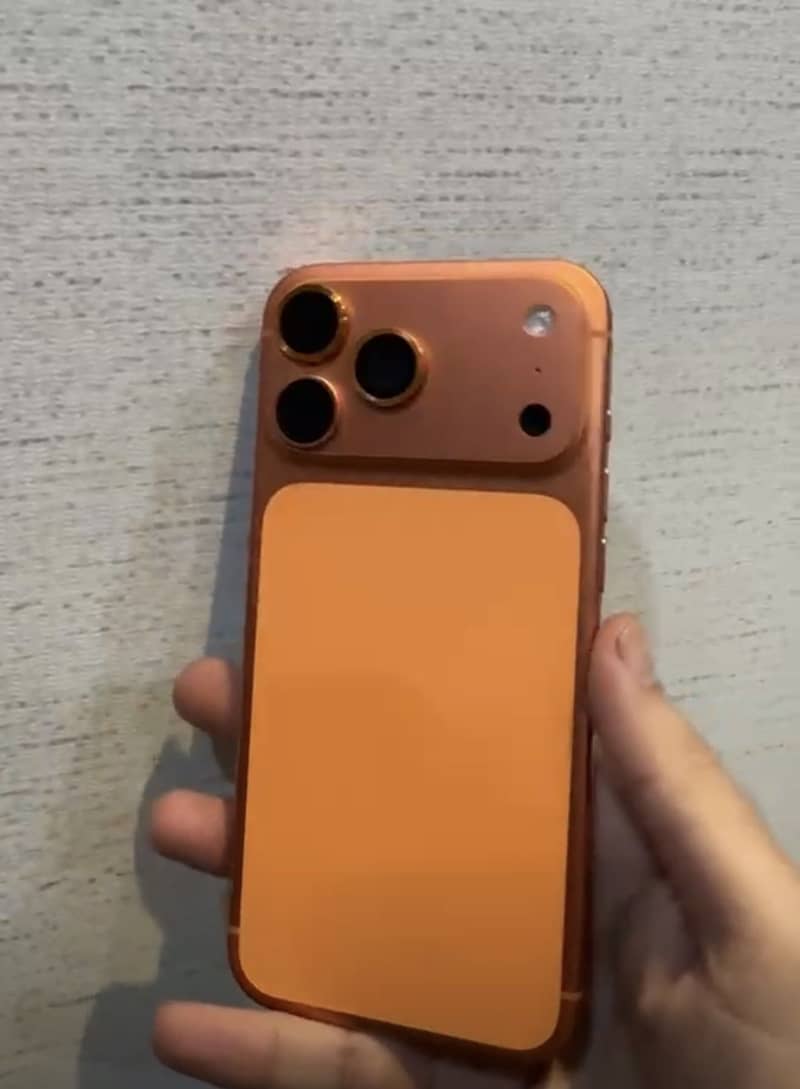 Apple iPhone 17 Pro Max 2