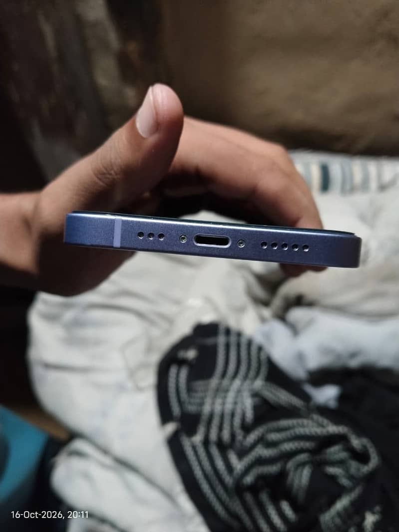 Apple iPhone 12 2