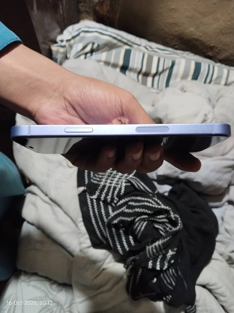 Apple iPhone 12 3