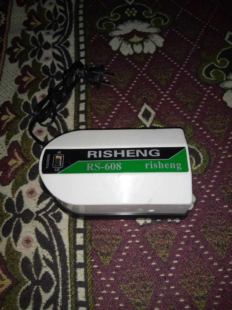Aquarium Air Pump — photo 2