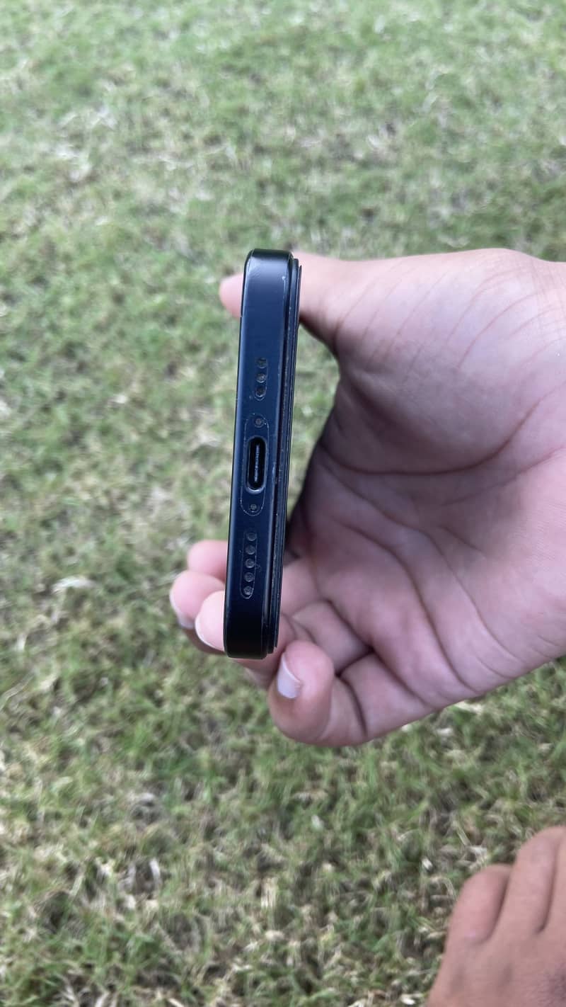 Apple iPhone 15 6