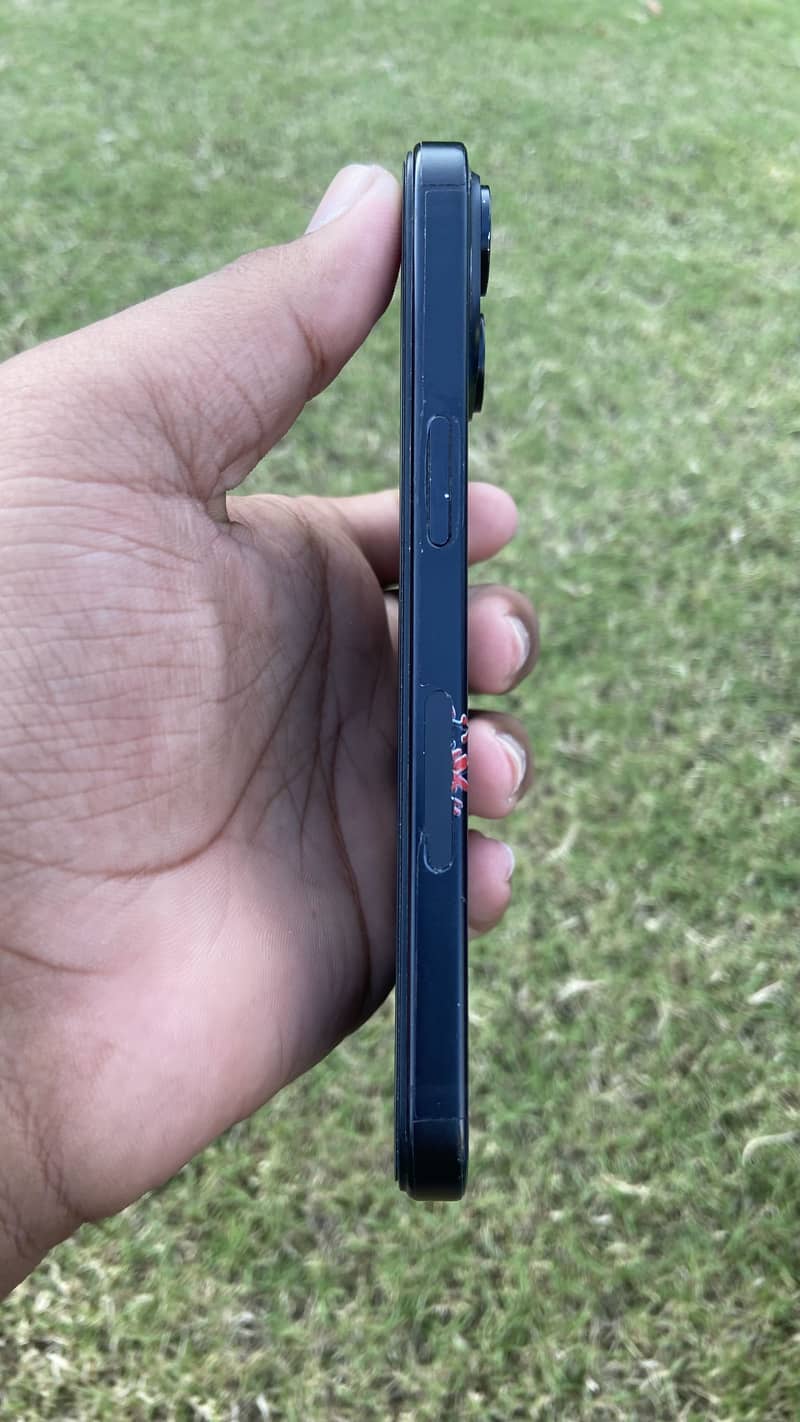 Apple iPhone 15 8