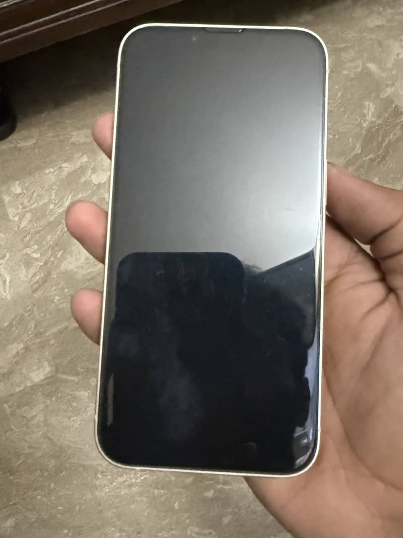 Apple iPhone 13 5
