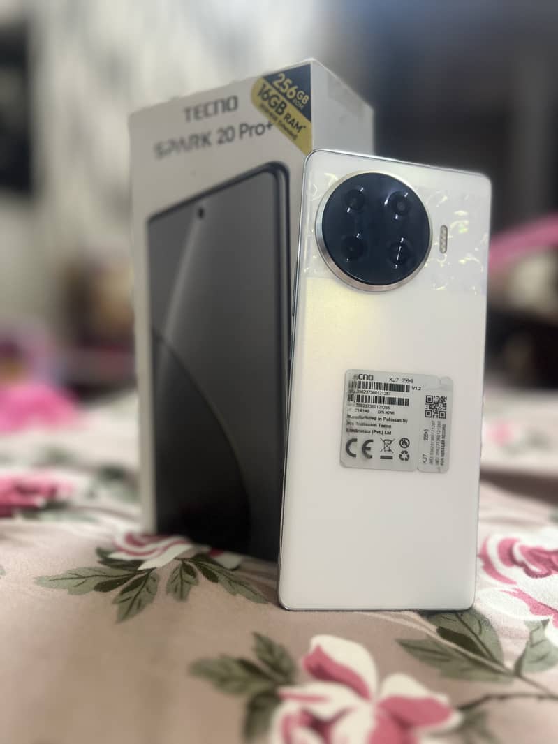 Tecno Spark 20 Pro Plus 0