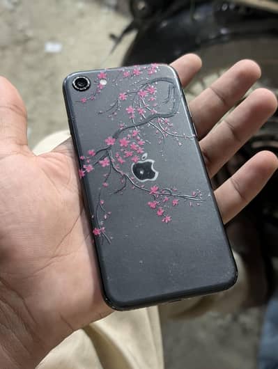 iPhone SE 2020(03123008843)