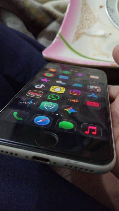 Apple iPhone SE