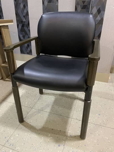 Premium Executive Visitor Chair / Office Armchair