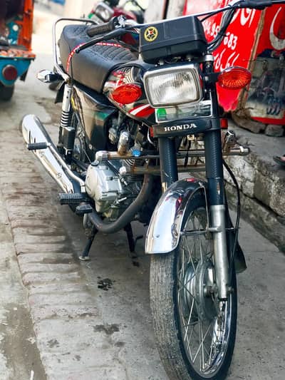 Honda CG 125 2013 Model Lahore Number - 03183885878