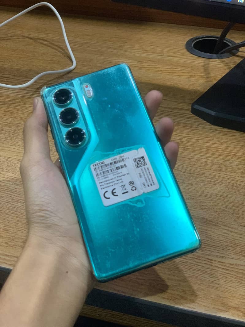 Tecno CAMON 40 0