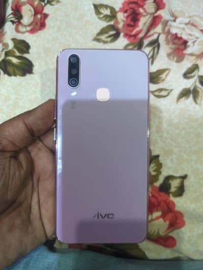 Vivo Y17