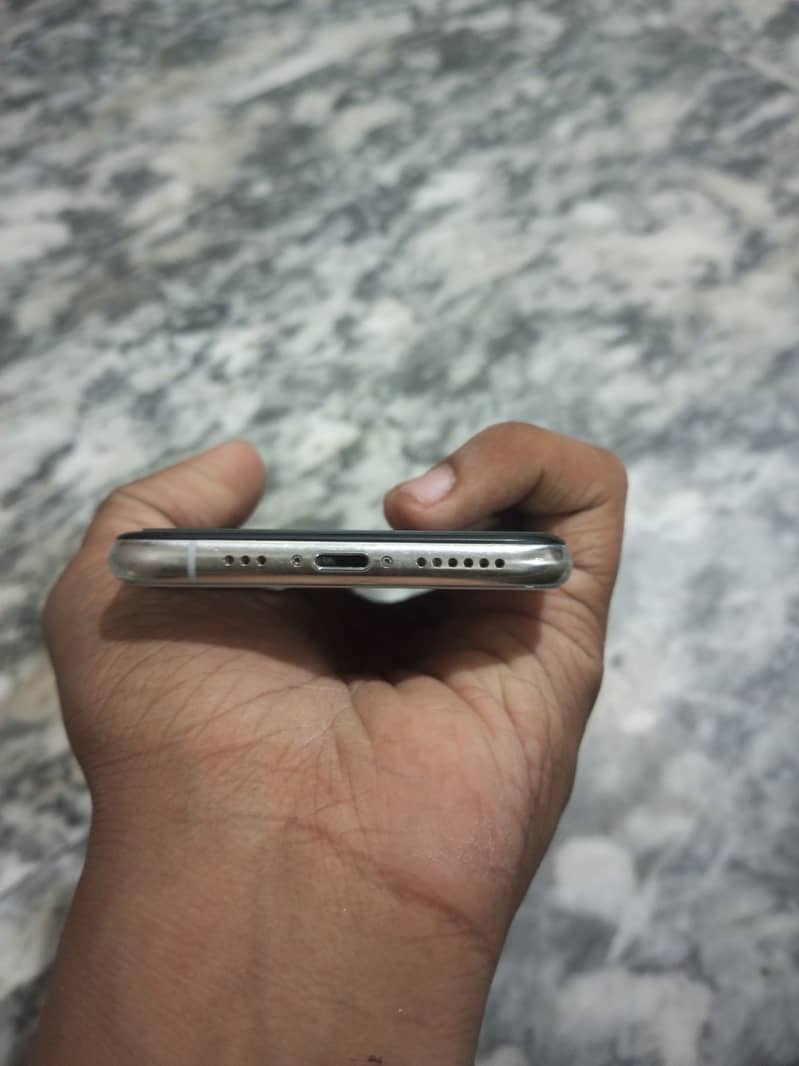 Apple iPhone XS 8